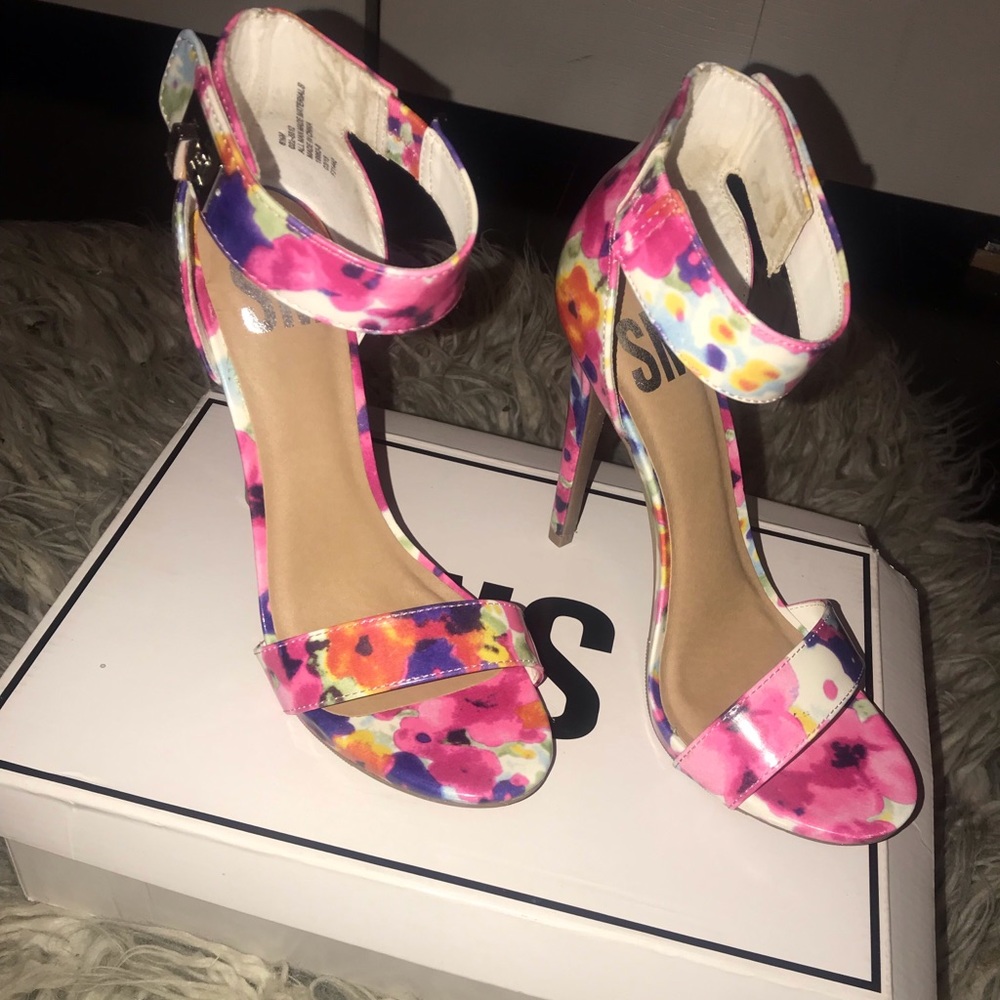 SM Josie ankle strap heels (pink floral)